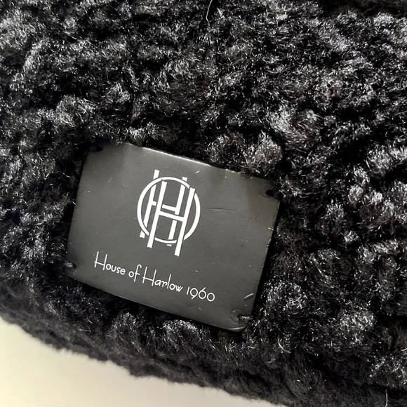 House of Harlow 1960 Black Sherpa Crossbody and shoulder Tote bag. - Picture 3 of 9